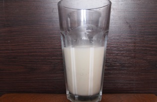 Молоко 2,5% жирности. Калорийность, польза и вред