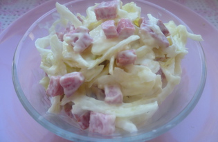 Рецепт "Салат из капусты с копченой колбасой" пошаговое фото
