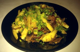 Картофель жареный с грибами и шкварками (пошаговый фото рецепт)