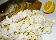 Салат из копчёно-вяленой рыбы (толстолобикa) (пошаговый фото рецепт)