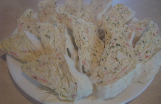 Рулет из лаваша с яично-сырной начинкой (пошаговый фото рецепт)