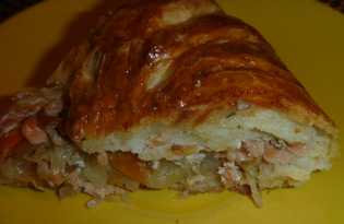Пирог с благородной рыбой и квашеной капустой (пошаговый фото рецепт)