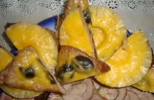 Мясо с ананасом в духовке (пошаговый фото рецепт)