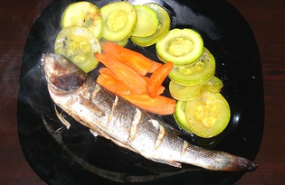 Сибас, запеченный с овощами (пошаговый фото рецепт)