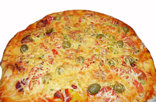 Пицца с салями (пошаговый фото рецепт)