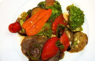 Стейк из свинины с овощами (пошаговый фото рецепт)