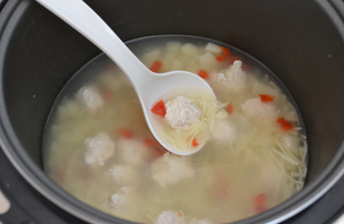 Суп с куриными фрикадельками в мультиварке (пошаговый фото рецепт)