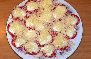 Закуска из помидора, сыра и чеснока (пошаговый фото рецепт)