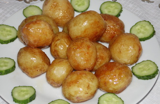 Молодой картофель, обжаренный с чесноком (пошаговый фото рецепт)
