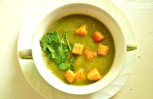 Суп - пюре из замороженных овощей с сухариками и зеленью (пошаговый фото рецепт)