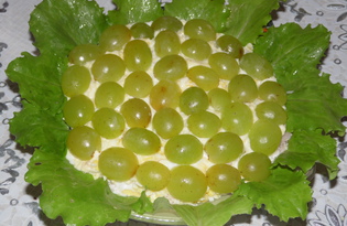 Виноградный салат (пошаговый фото рецепт)