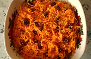 Салат из моркови и изюма (пошаговый фото рецепт)