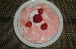 Десерт с клубникой и печеньем (пошаговый фото рецепт)