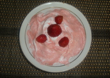 Десерт с клубникой и печеньем (пошаговый фото рецепт)