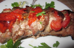 Мясо запеченное с салом и помидорами (пошаговый фото рецепт)
