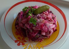 Салат с копченной курицей и свеклой (пошаговый фото рецепт)
