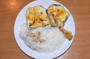 Рыба, запечённая под майонезом (пошаговый фото рецепт)