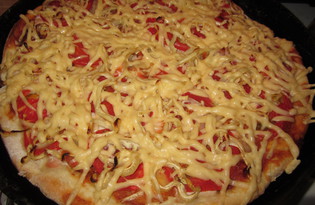 Пицца с фаршем и колбасой "Четыре мяса" (пошаговый фото рецепт)