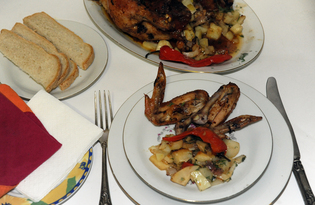Курица, фаршированная квашеной капустой в духовке (пошаговый фото рецепт)