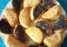 Сладкое сырное печенье с маком и кунжутом (пошаговый фото рецепт)