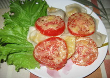 Пельмени с помидорами запеченные в духовке (пошаговый фото рецепт)