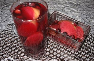 Компот с черноплодной рябиной и яблоками (пошаговый фото рецепт)