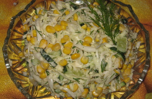 Салат из кукурузы, огурца и капусты (пошаговый фото рецепт)
