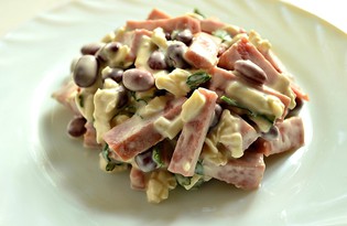 Салат с красной фасолью и плавленным сыром (пошаговый фото рецепт)