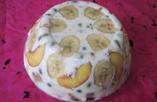 Десерт с фруктами из творожной массы и печенья (пошаговый фото рецепт)