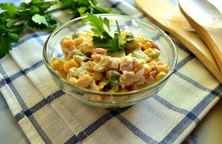 Салат с копченой курицей и яйцами (пошаговый фото рецепт)