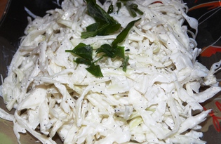 Салат из капусты с черным молотым перцем (пошаговый фото рецепт)