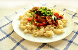 Болгарский перец тушеный с курицей и грибами (пошаговый фото рецепт)