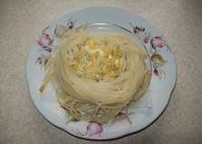 Гнезда из спагетти с огуречно-сырным соусом (пошаговый фото рецепт)