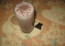 Молочный коктейль с какао и мороженым (пошаговый фото рецепт)