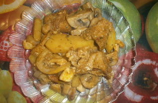 Тушеная картошка с мясом и грибами (пошаговый фото рецепт)