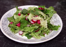 Салат с зеленью, огурцом и редисом (пошаговый фото рецепт)