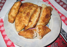 Жареные пирожки на кефире с индюшиным мясом (пошаговый фото рецепт)