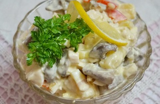 Салат с курицей, грибами и болгарским перцем (пошаговый фото рецепт)