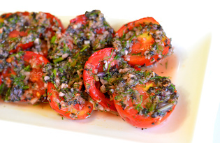 Острые помидоры с чесноком и базиликом (пошаговый фото рецепт)