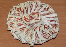 Рулет с красной рыбой и плавленным сыром (пошаговый фото рецепт)