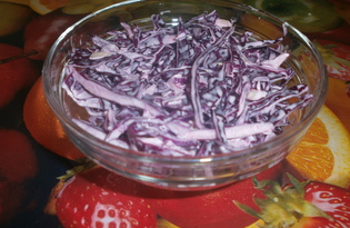 Салат из синей капусты с майонезом (пошаговый фото рецепт)