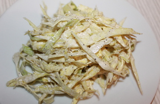 Салат из капусты, черного перца и майонеза (пошаговый фото рецепт)
