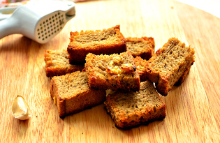 Сухарики из ржаного хлеба с чесноком (пошаговый фото рецепт)