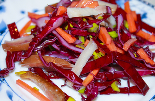 Салат с копченостями и капустой (пошаговый фото рецепт)