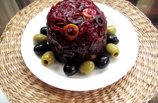 Салат из свеклы с оливками и маслинами (пошаговый фото рецепт)
