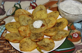 Запеченный картофель с пряным соусом (пошаговый фото рецепт)