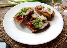 Закусочные бутерброды с салом (пошаговый фото рецепт)