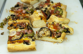 Пицца "Изобилие" (пошаговый фото рецепт)