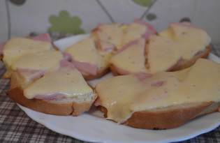 Горячий бутерброд на сковороде (пошаговый фото рецепт)