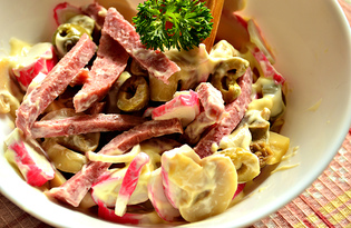 Быстрый салат с салями и оливками (пошаговый фото рецепт)